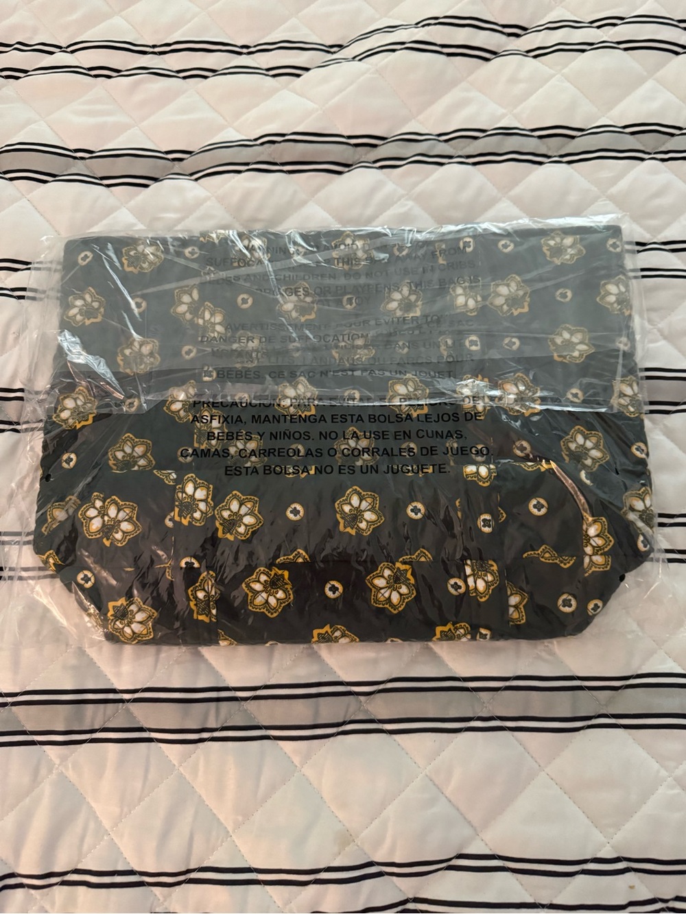 NWT Vera Bradley NFL Cosmetic Bag Green Bay Packers original packaging mint - Picture 5 of 9